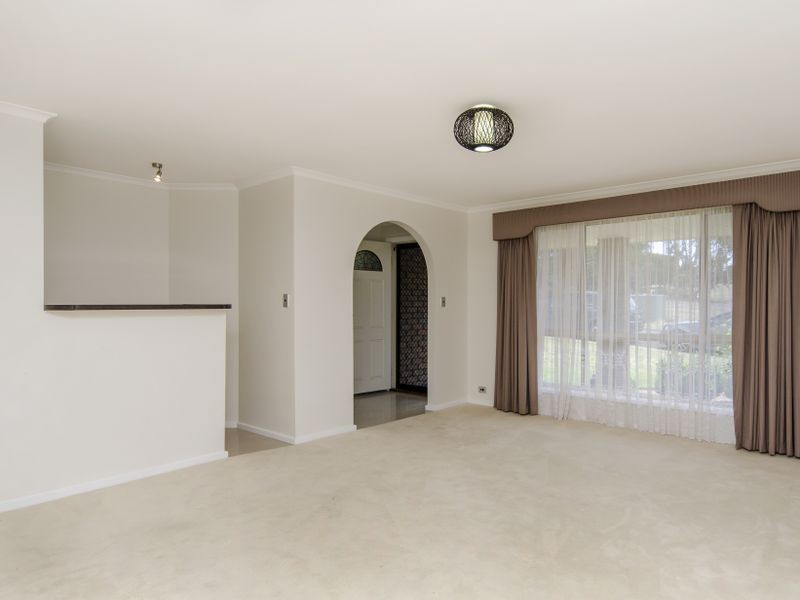 10 Normandy Road, Woodcroft SA 5162