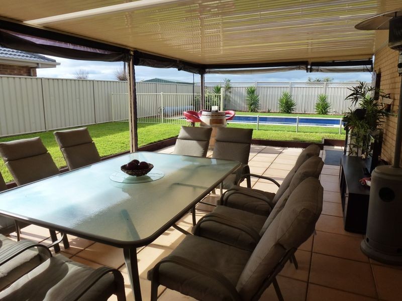 27 Cockle Avenue, Aldinga Beach SA 5173