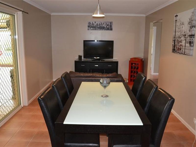 27 Cockle Avenue, Aldinga Beach SA 5173