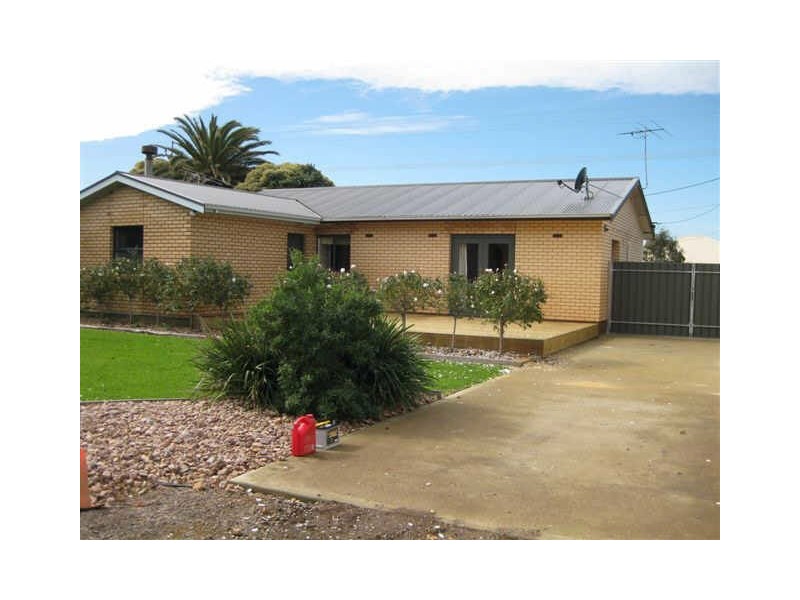 42 Croser Avenue, Aldinga Beach SA 5173
