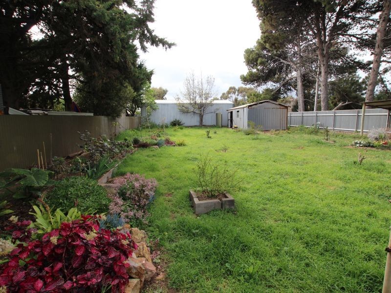 5 Whinnerah Avenue, Aldinga Beach SA 5173