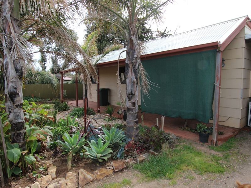 5 Whinnerah Avenue, Aldinga Beach SA 5173