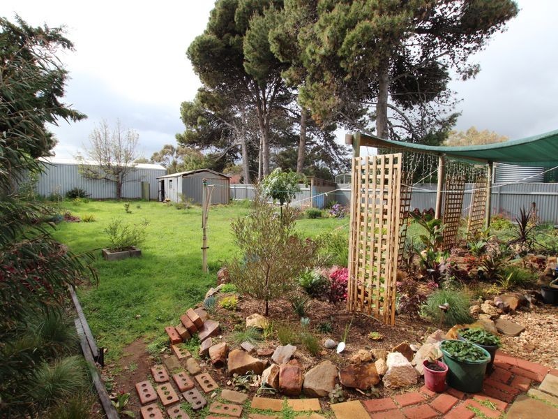 5 Whinnerah Avenue, Aldinga Beach SA 5173