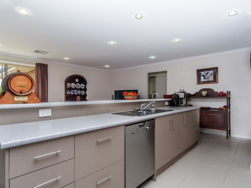 15 Seagull Street, Aldinga Beach SA 5173