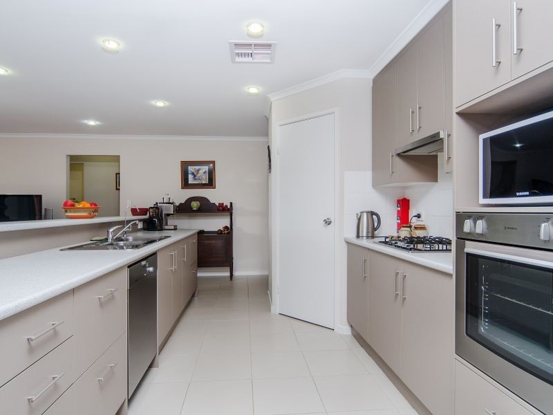 15 Seagull Street, Aldinga Beach SA 5173