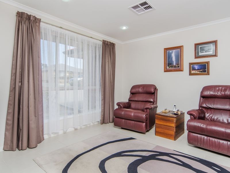 15 Seagull Street, Aldinga Beach SA 5173