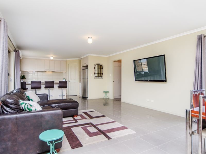 10 Melfort Road, Huntfield Heights SA 5163