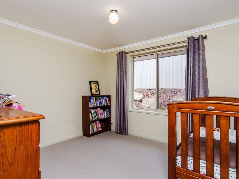 10 Melfort Road, Huntfield Heights SA 5163