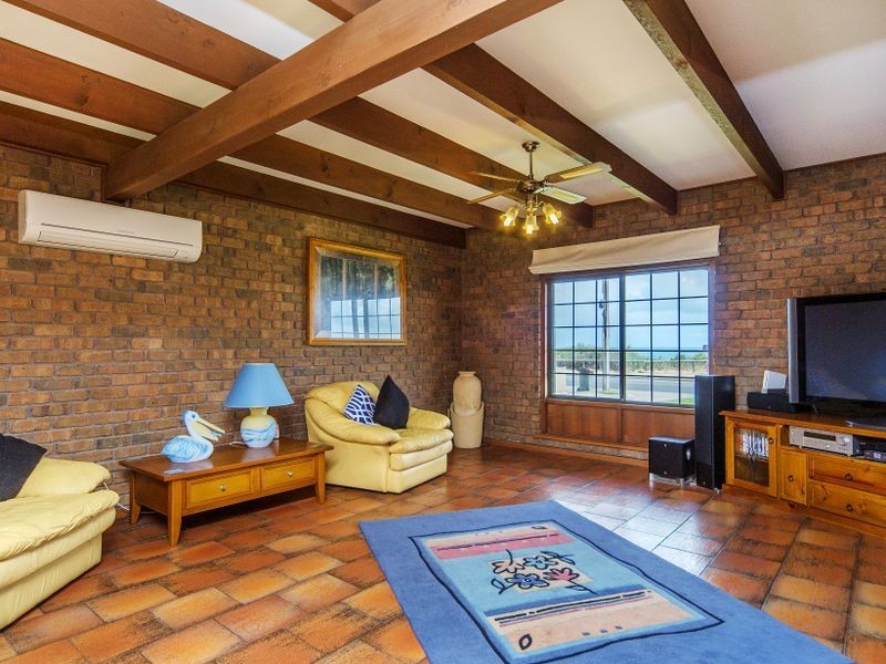 155 Esplanade, Aldinga Beach SA 5173