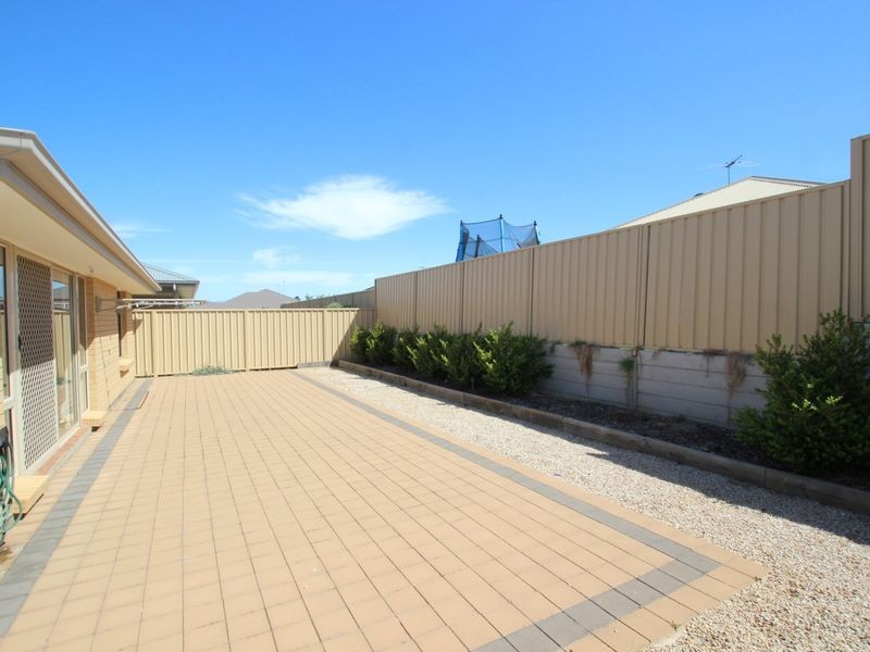 8 Mistletoe Street, Aldinga Beach SA 5173