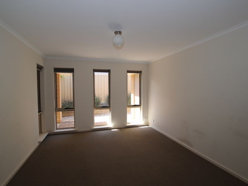 8 Mistletoe Street, Aldinga Beach SA 5173