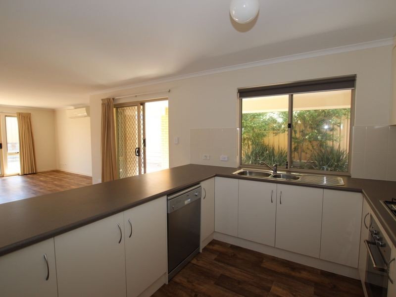 8 Mistletoe Street, Aldinga Beach SA 5173