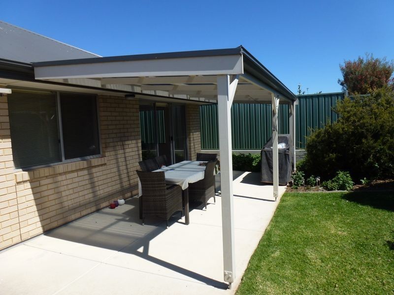 92 Emerald Blvd, Aldinga Beach SA 5173