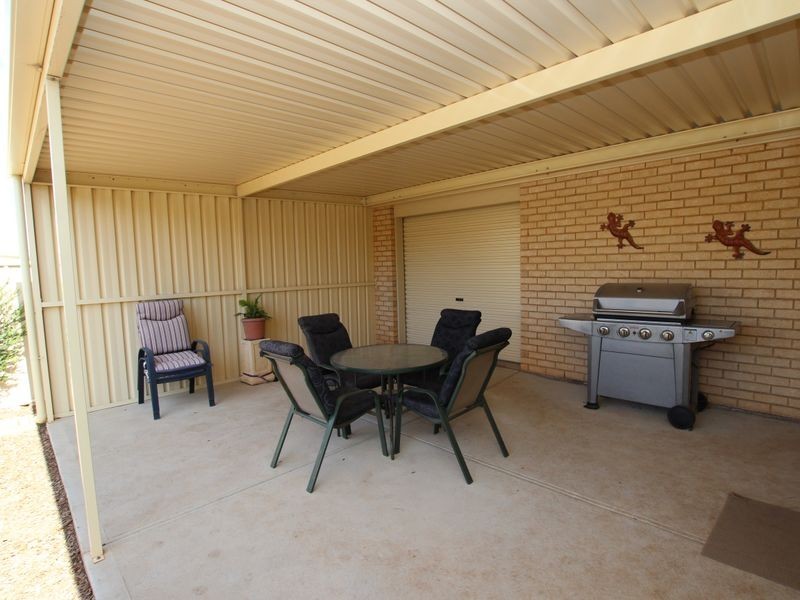 2 Arcadia Crescent, Sellicks Beach SA 5174
