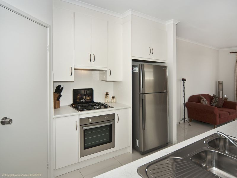 9 Knoll Avenue, Aldinga Beach SA 5173