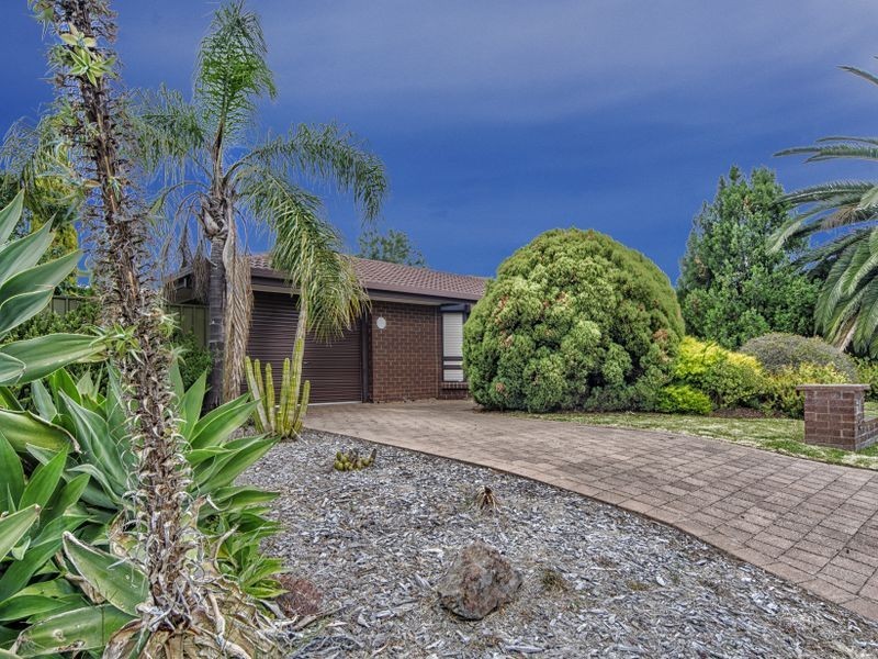 8 Normandy Road, Woodcroft SA 5162