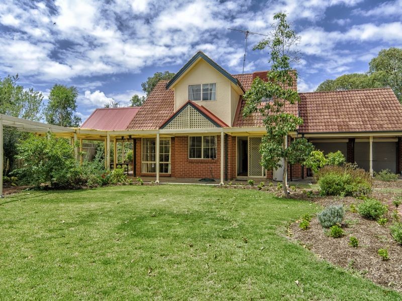 77 Paringa Parade, Old Noarlunga SA 5168