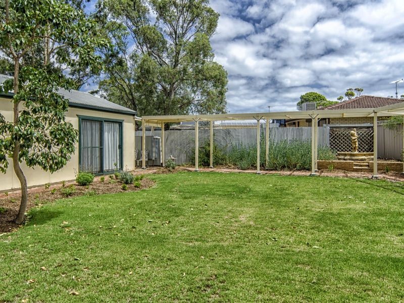 77 Paringa Parade, Old Noarlunga SA 5168