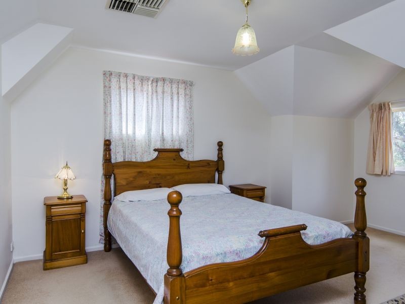 77 Paringa Parade, Old Noarlunga SA 5168