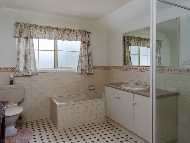 77 Paringa Parade, Old Noarlunga SA 5168