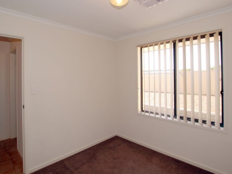 5 Burton Bank, Aldinga Beach SA 5173
