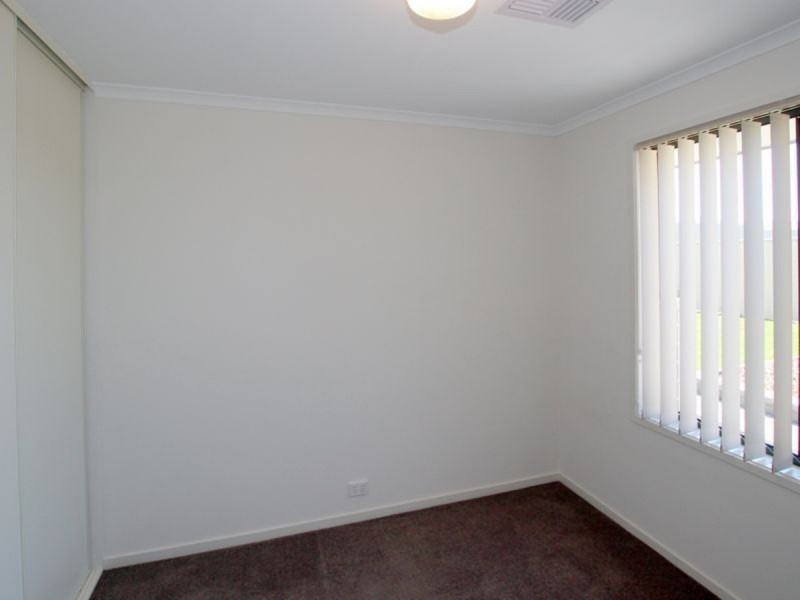 5 Burton Bank, Aldinga Beach SA 5173