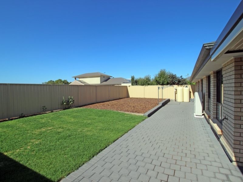5 Burton Bank, Aldinga Beach SA 5173