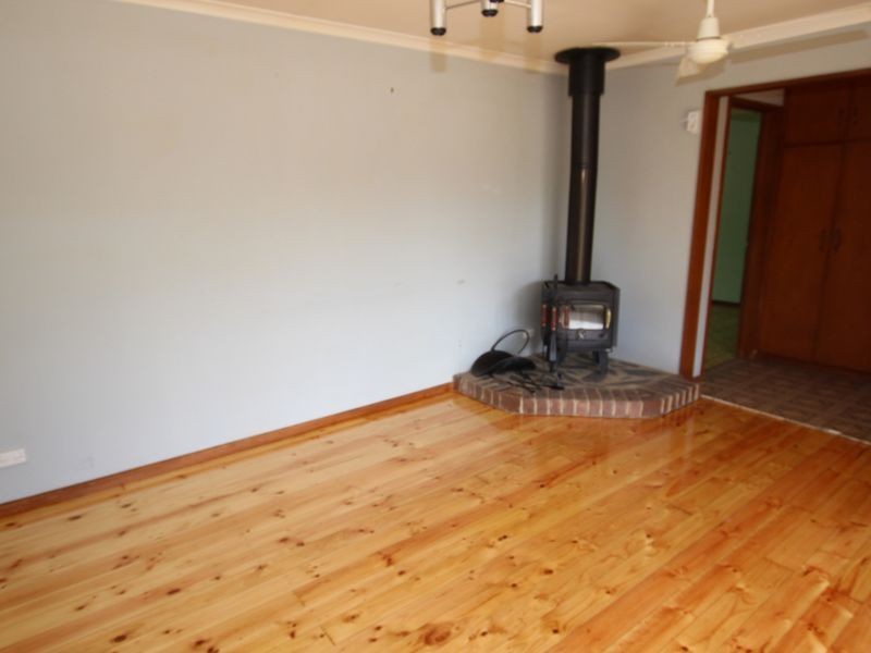 4 Irving Road, Aldinga Beach SA 5173