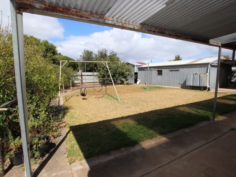 4 Irving Road, Aldinga Beach SA 5173