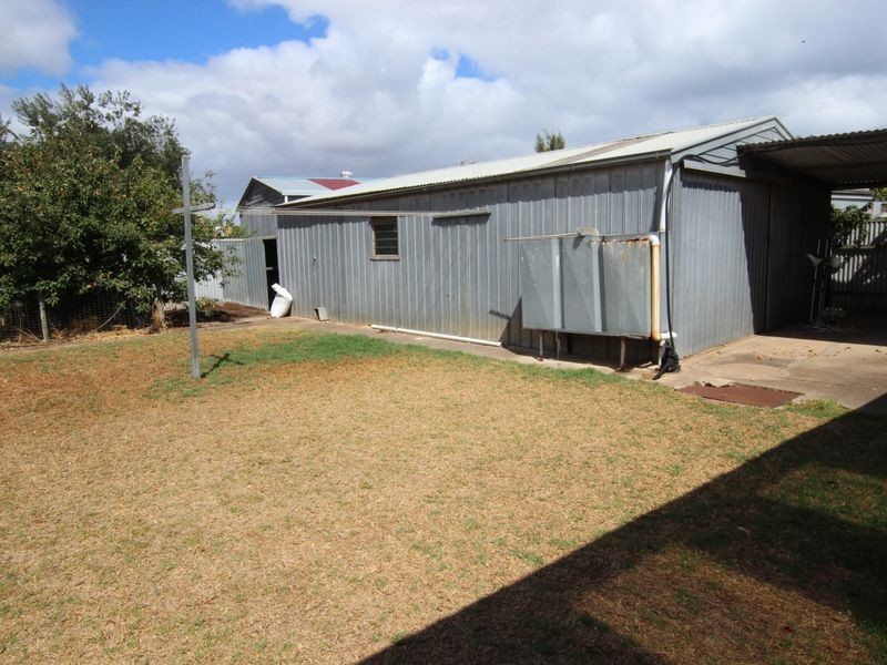 4 Irving Road, Aldinga Beach SA 5173