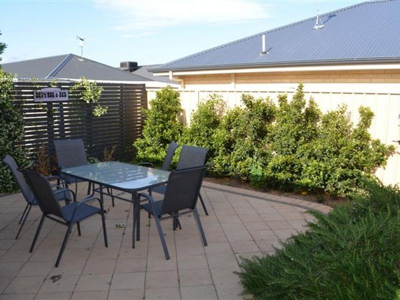 4 Buoy Crescent, Seaford Meadows SA 5169