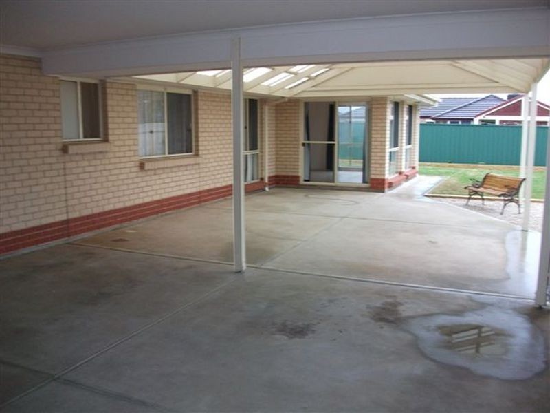 32 Pridham Boulevard, Aldinga Beach SA 5173