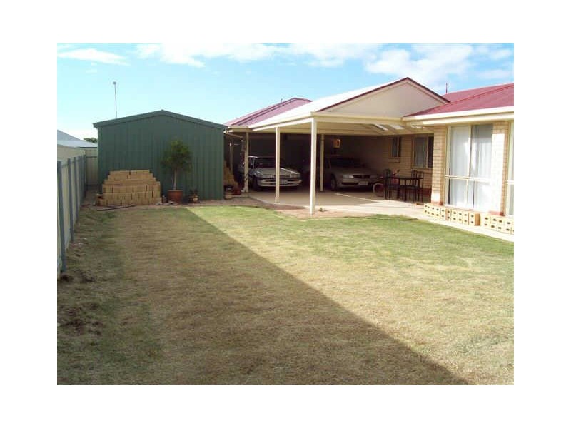 32 Pridham Boulevard, Aldinga Beach SA 5173