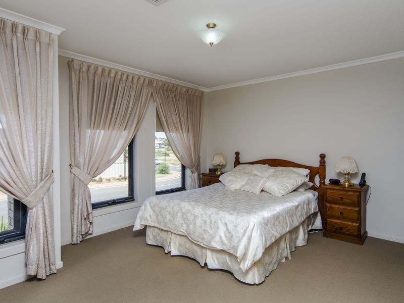 5 Arcadia Cres, Sellicks Beach SA 5174