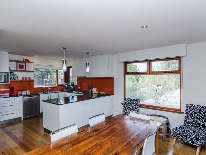 6 Caralue Street, Port Willunga SA 5173