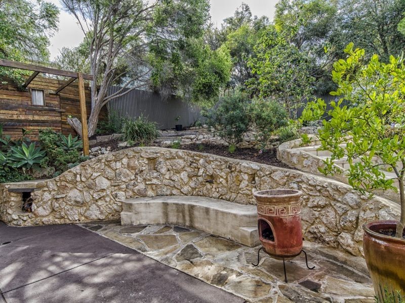 6 Caralue Street, Port Willunga SA 5173