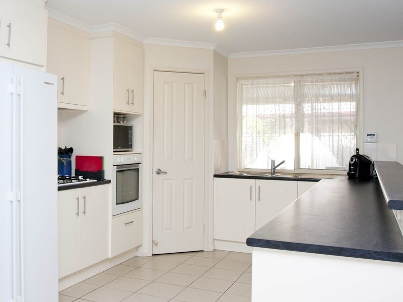 9 Dolphin Blvd, Aldinga Beach SA 5173