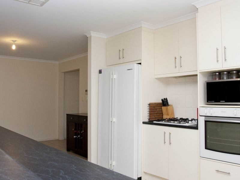 9 Dolphin Blvd, Aldinga Beach SA 5173