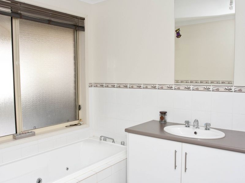 9 Dolphin Blvd, Aldinga Beach SA 5173