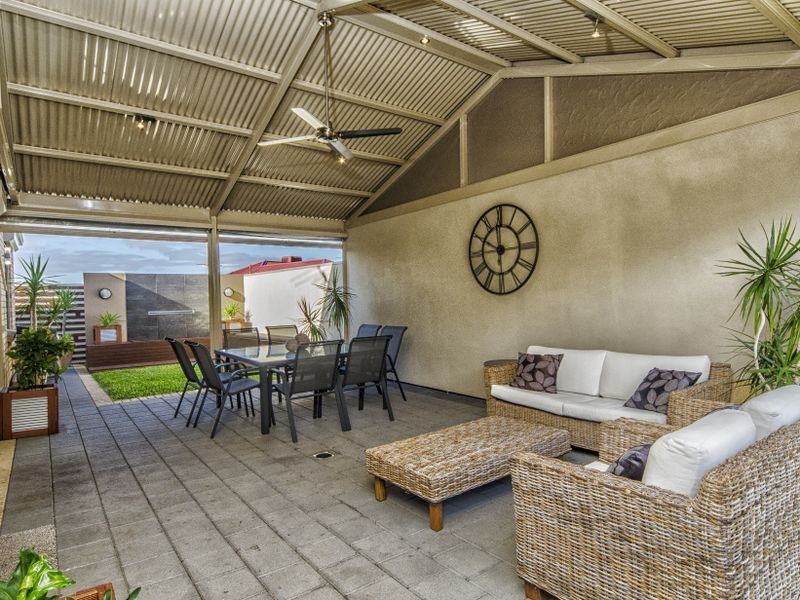 9 Hertford Pl, Noarlunga Downs SA 5168