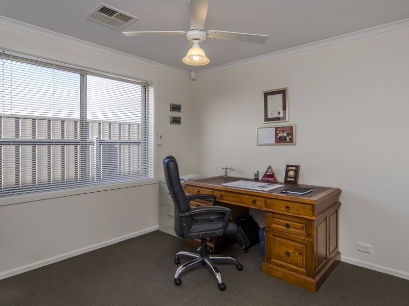 9 Hertford Pl, Noarlunga Downs SA 5168