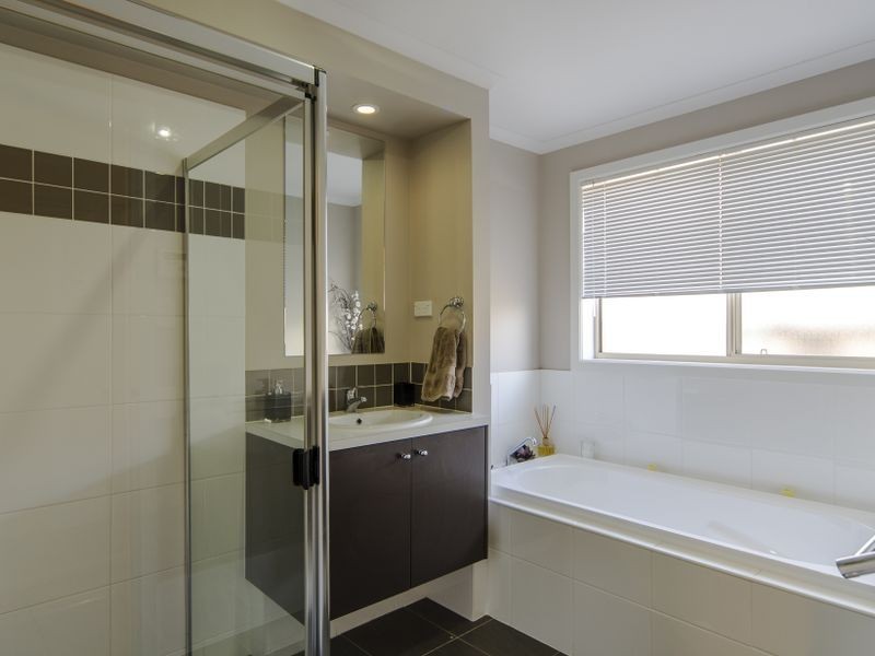 9 Hertford Pl, Noarlunga Downs SA 5168