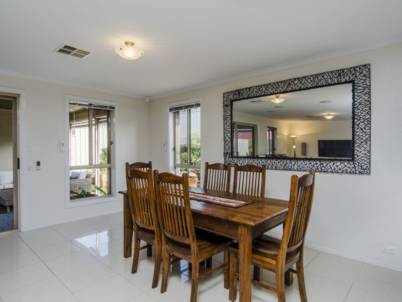 9 Hertford Pl, Noarlunga Downs SA 5168