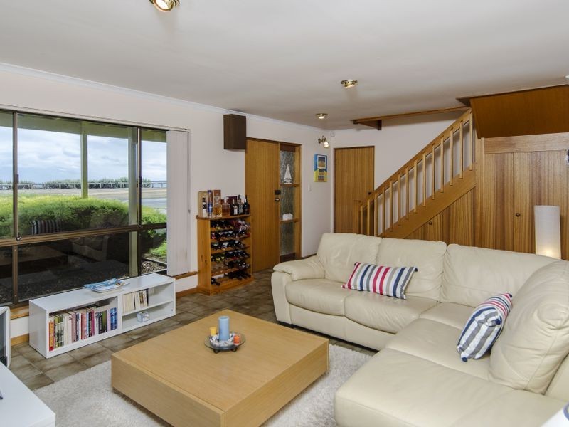 74 Esplanade, Aldinga Beach SA 5173