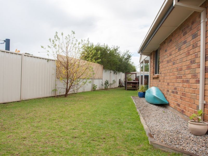 32 Barracoota Crescent, Aldinga Beach SA 5173