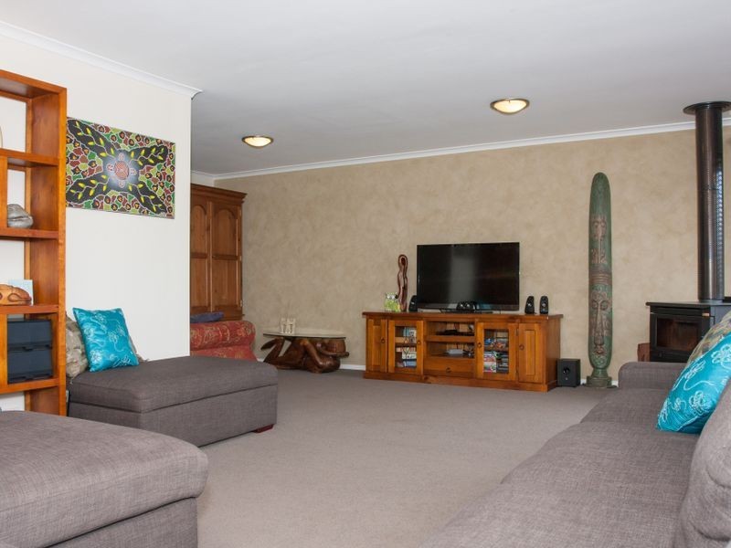 32 Barracoota Crescent, Aldinga Beach SA 5173