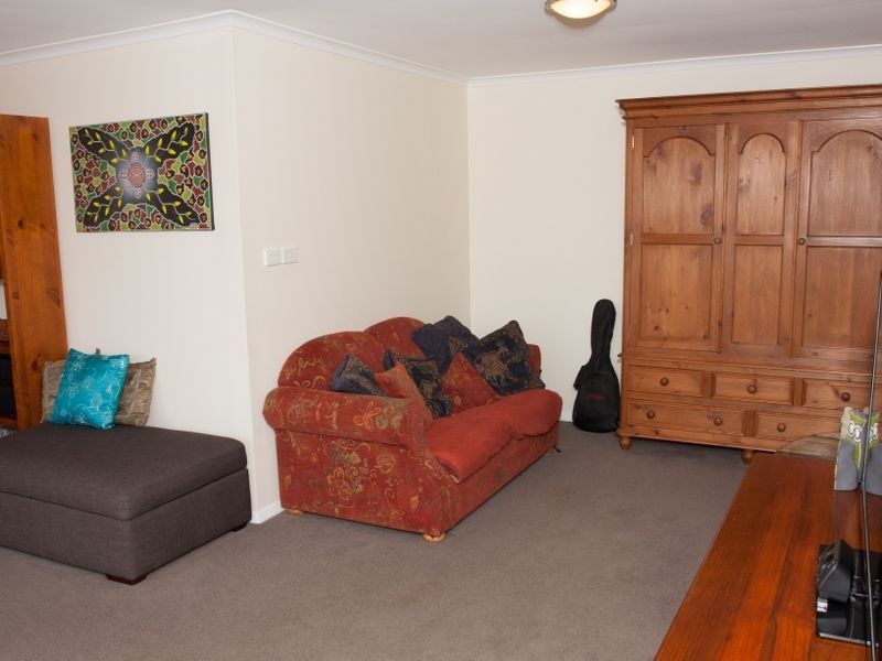 32 Barracoota Crescent, Aldinga Beach SA 5173