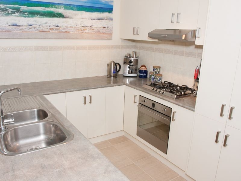 32 Barracoota Crescent, Aldinga Beach SA 5173