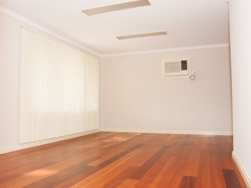 8 Elder Parade, Port Willunga SA 5173