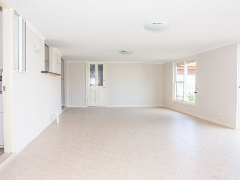 8 Elder Parade, Port Willunga SA 5173